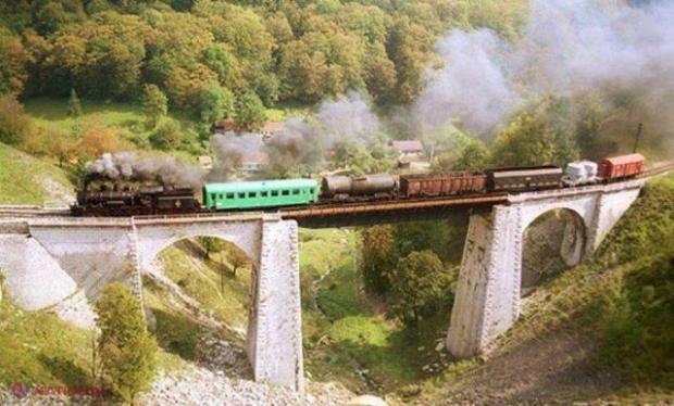 VIDEO // Locul în care merită să mergi măcar o dată în viaţă. Cea mai SPECTACULOASĂ linie ferată din România, cu 14 TUNELE și 10 viaducte