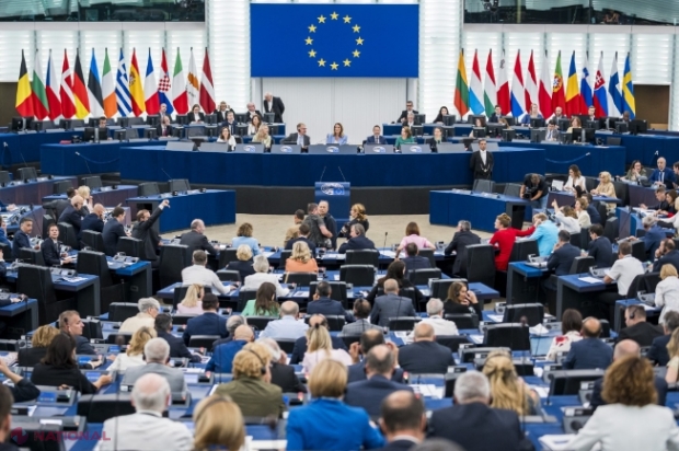 REZOLUȚIE // Parlamentul European CONDAMNĂ operațiunile hibride ale Rusiei, tot mai agresive în ajunul alegerilor prezidențiale și a referendumului constituțional din R. Moldova: Sprijin suplimentar pentru aderarea R. Moldova la UE