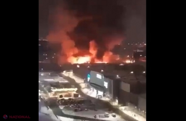 VIDEO // Incendiu violent la Moscova. Arde un mall întreg, după ce au avut loc mai multe explozii