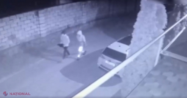 VIDEO // ATAC pe timp de noapte, la Durlești: Trei minori au jefuit un tânăr care se întorcea acasă