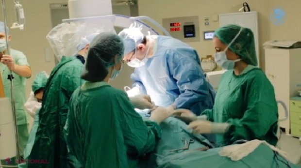 VIDEO // Intervenție chirurgicală RARĂ, efectuată la Spitalul Clinic Republican: O femeie de 50 de ani a renăscut