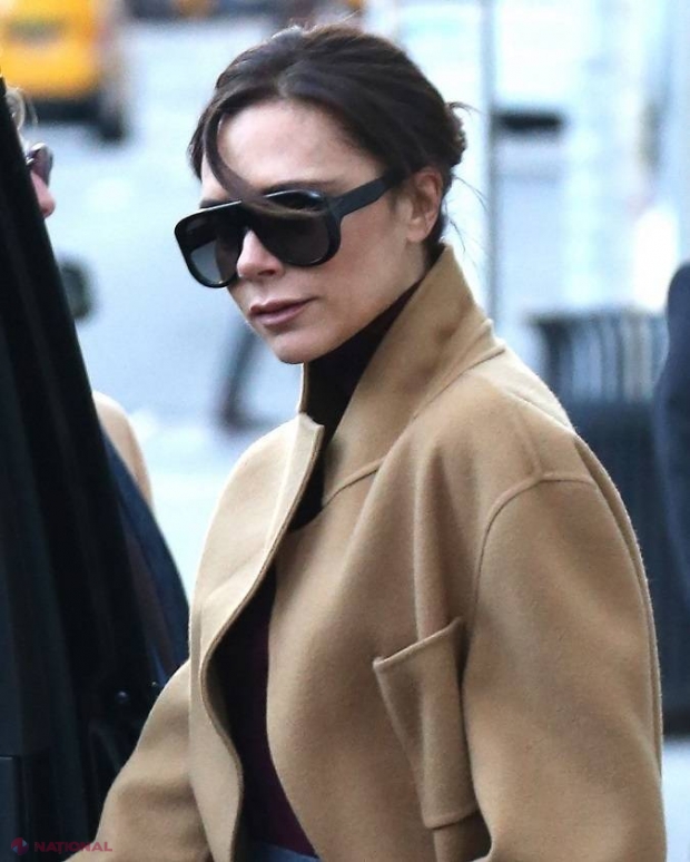 FOTO // Victoria Beckham a ajuns în cârje, dar nu renunţă la tocuri