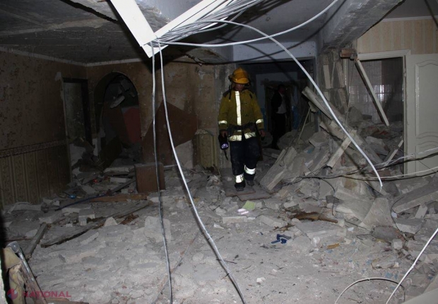 FOTO EXPLOZIE PUTERNICĂ în această noapte într-un bloc de locuit. Un bărbat a DECEDAT