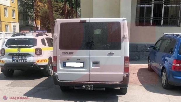 FOTO // Ce pun la cale SEPARATIȘTII din Transnistria? Un bărbat din Tiraspol a fost PRINS în timp ce transporta în stânga Nistrului mai multe UNIFORME ale Poliției R. Moldova
