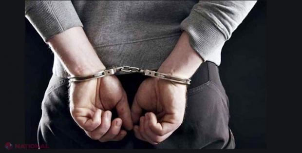 Cerea 20 de mii de EURO de la o femeie din Chișinău pentru a NU publica imagini care o surprindeau în situații INTIME: Ce a făcut victima