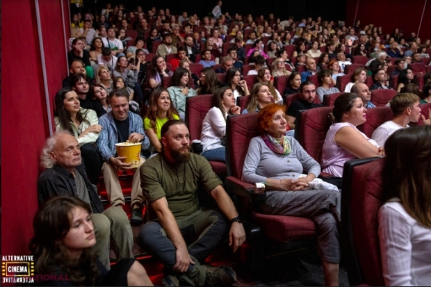 Filmele românești, tot mai căutate la Chișinău: Săli arhipline la ediția din 2023 a Zilelor Filmului Românesc și discuții sincere cu invitatul special Cristian Mungiu, dar și cu regizorii Paul Negoescu, Andrei Tănase şi Victor Canache