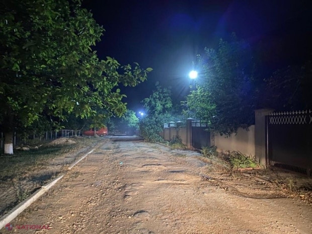FOTO // Echipa Partidului „ȘOR” continuă programul de iluminare stradală în raionul Orhei. Lumina a fost aprinsă pe străzile unui alt sat din raion