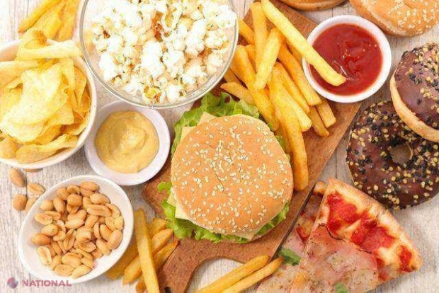 Decizie ISTORICĂ a Comisiei Europene: produsele de tip fast food, mezelurile, produsele de patiserie, prăjiturile, biscuiții, popcornul pentru microunde, chipsurile, mâncarea semi-preparată sau supele la plic, INTERZISE în UE din 2021