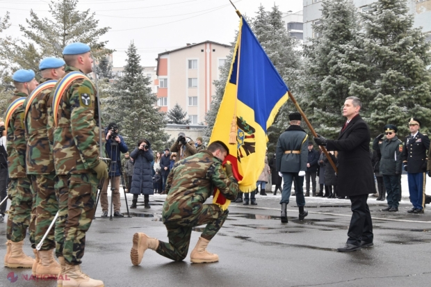 VIDEO, FOTO // Zeci de militari ai Armatei Naționale vor asigura PACEA în Kosovo: „Încrederea și admirația cu care lumea liberă privește R. Moldova se datorează vouă și muncii voastre prețioase”