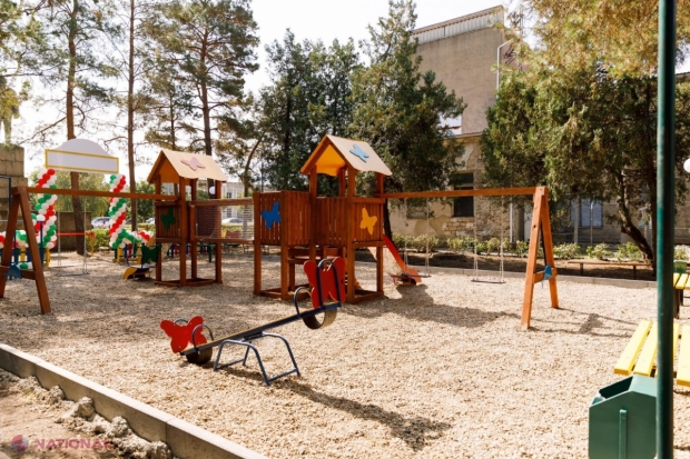 FOTO // Încă PATRU terenuri de joacă pentru copii, date în exploatare la inițiativa echipei lui Ilan Șor