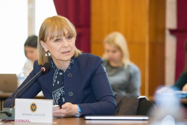 UPDATE // Ministra Sănătății, DETALII despre starea copilului căzut în gol de la etajul patru al unui bloc din Cupcini: Băiețelul este transportat la Bălți, după care va ajunge la Chișinău. „Starea copilului continuă să fie gravă, dar stabilă”