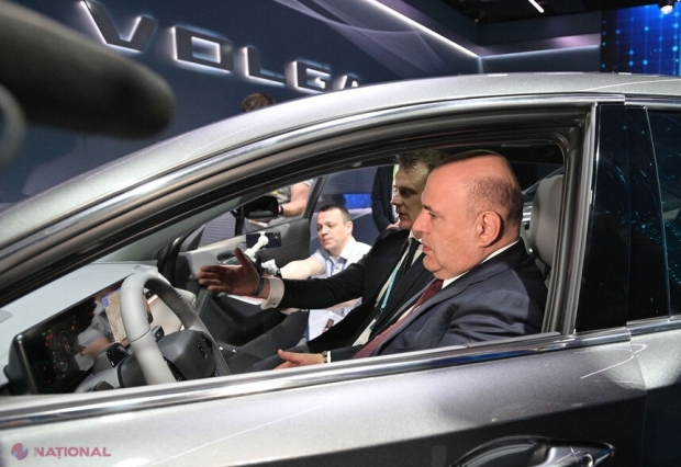 VIDEO // Noile modele de mașini „Volga”, COPII complete ale unor mărci CHINEZEȘTI. Premierul Rusiei: „Unde este fabricat volanul ăsta, în China?”