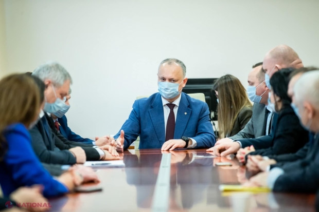 Dodon a dat INDICAȚII deputaților socialiști să-i tragă la răspundere pe trei judecători ai CC. „Vom înainta un proiect de hotărâre a Parlamentului, care va constata faptul uzurpării CC de către Manole, Șova și Roșca”