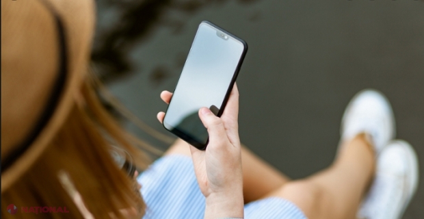 Un ins din Chișinău a obținut toate datele din telefonul unei minore cu ajutorul unui program software, o șantaja cu publicarea de poze intime și îi controla orice mișcare: Cum puteți evita situații similare