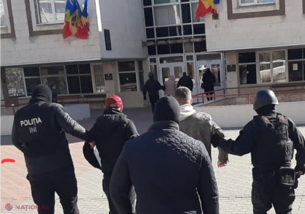 Învinuiții în dosarul dezordinilor în masă, pe banca acuzaților. ,,Membrii grupului criminal organizat au identificat și instigat mai multe persoane, printre care și foști CONDAMNAȚI
