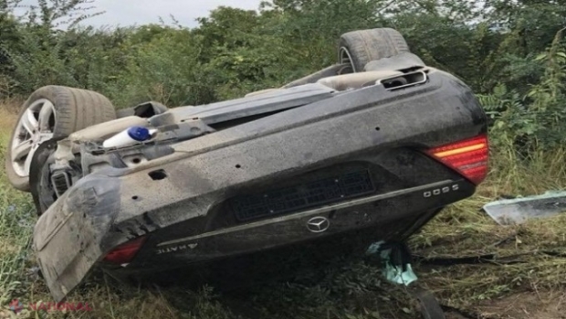 Un automobil din ESCORTA lui Dodon, ACCIDENTAT: Un șofer ar fi încercat să facă o depășire neregulamentară