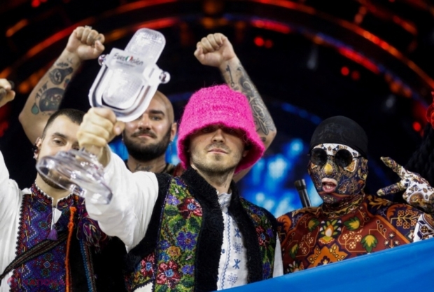 Câștigătorii Eurovision au vândut trofeul. Suma IMPRESIONANTĂ care va merge la armata ucraineană 