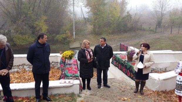 FOTO // Primarul care INTRĂ PE FEREASTRĂ, când e dat afară pe ușă. Dintr-un sat dat uitării, la investiții de peste 7 milioane de lei