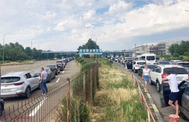 FOTO // Cozi imense la PTF Leușeni – Albița. Autoritățile vamale și de frontieră au deschis mai multe artere de control, pentru a fluidiza traficul