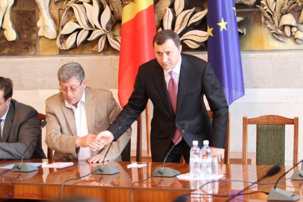 Briefingul de la ora 13.00 îi va da iarăși FRISOANE lui Ghimpu