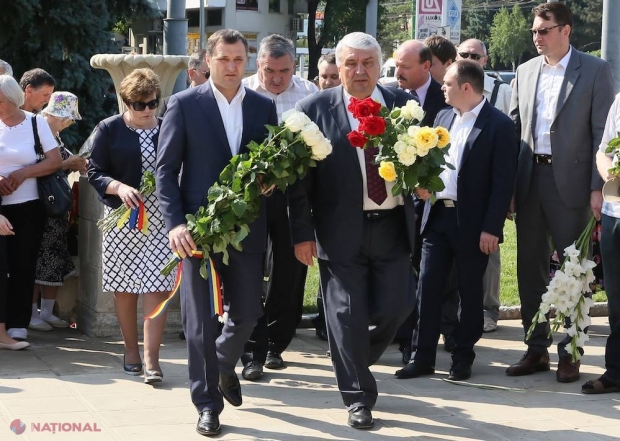 FOTO // Flori în memoria victimelor represiunilor politice