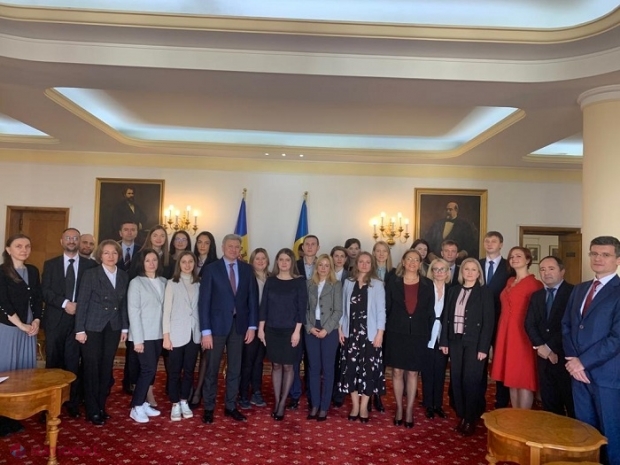 Funcționarii din R. Moldova responsabili de procesul de aderare la Uniunea Europeană, instruiți în România