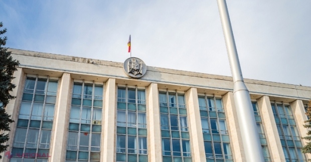 Veste BUNĂ pentru bugetarii care îndeplinesc sarcini ce țin de aderarea R. Moldova la UE: Vor beneficia de un spor suplimentar de până la 75% din salariul de bază