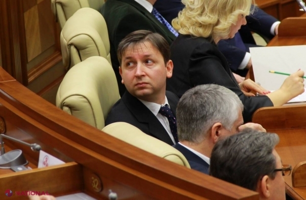 FOTO // Un parlamentar moldovean a devenit tată de GEMENI la 43 de ani. Acesta e în culmea fericirii
