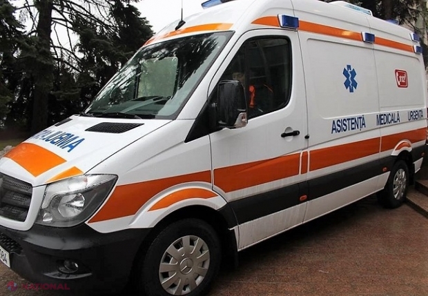 Doi bebeluși din R. Moldova s-au grăbit să vină pe lume și s-au născut în AMBULANȚE în aceeași zi