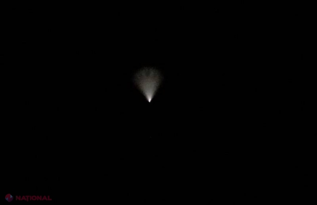 FOTO // VIDEO // Obiect luminos neidentificat pe cerul României