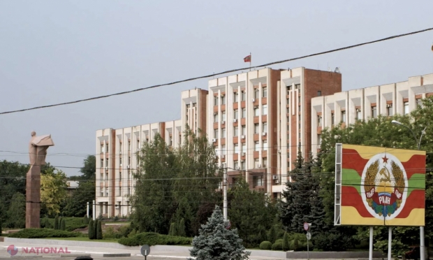 Un fost reprezentant al regimului SEPARATIST de la Tiraspol, reținut pentru organizarea migrației ilegale. Acesta percepea câte cel puțin 2 500 de euro de la ucrainenii care doreau să fugă de RĂZBOIUL provocat de Putin