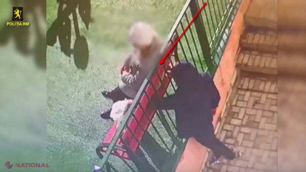VIDEO // Momentul în care unei femei de 66 de ani îi este furat PORTOFELUL cu bani. Hoțul a avut nevoie de două SECUNDE pentru a comite jaful