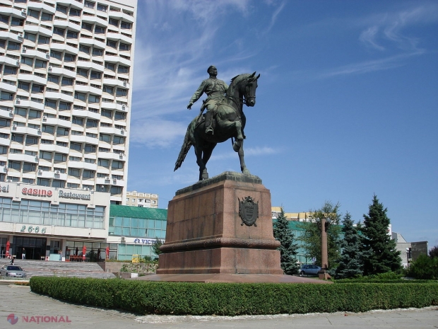 FOTO // Șor vrea monumentul lui Kotovski din centrul Chișinăului: „Sunt pregătit să achiziționez acest monument al lui Kotovski cu resursele mele”