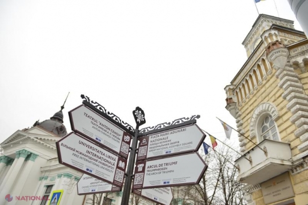 FOTO // Zeci de semne turistice MULTILINGVE în Chișinău: „Vor contribui la dezvoltarea turismului”