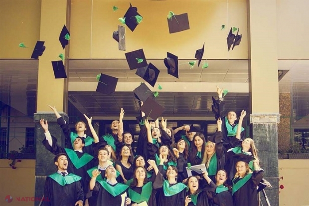 DOC // Lista celor 15 elevi și studenți din R. Moldova care vor primi Bursa președintelui în anul de studii 2022 - 2023