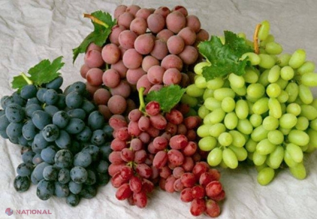 Dieta RAPIDĂ cu struguri. Veți SLĂBI jumătate de kilogram pe zi