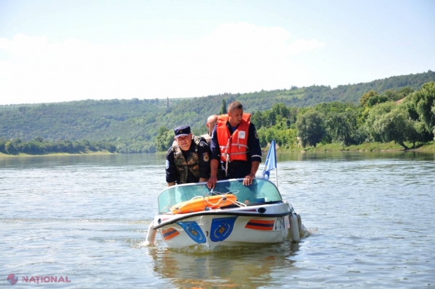 Salvatorii din R. Moldova, învățați să conducă NAVE