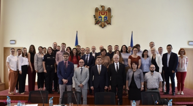 SECURITATE // Cinci sate „INTELIGENTE” în R. Moldova, echipamente de protecție și utilaje necesare pentru reacția rapidă a oamenilor legii în situații critice, precum și 10 noi posturi de pompieri: UE alocă 9,5 milioane de euro