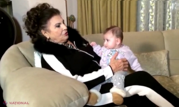 VIDEO EMOȚIONANT // Interpreta Irina Loghin îi cântă duios primei sale nepoțele: „Păpușa lu' mamaia dragă!”