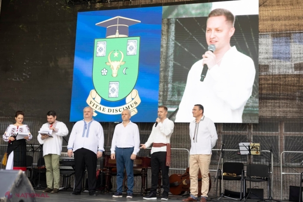 FOTO // Șeful DRRM a sărbătorit Ziua Portului Popular la Universitatea de Stat din Moldova: „Este important să păstrăm identitatea noastră NAȚIONALĂ și să promovăm cultura românească în lume”