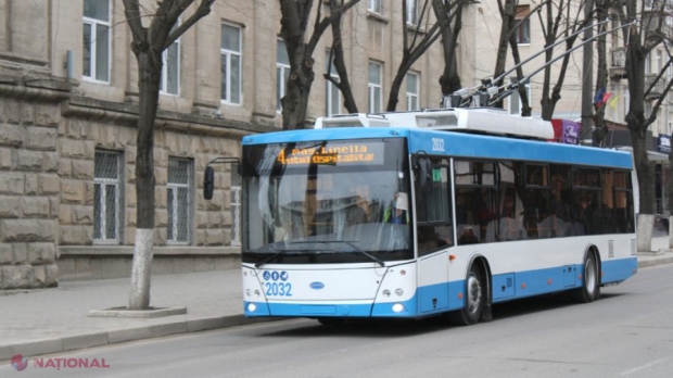 Geam spart la un troleibuz: Primăria Bălți îngrijorată de creșterea actelor de vandalism în transportul public