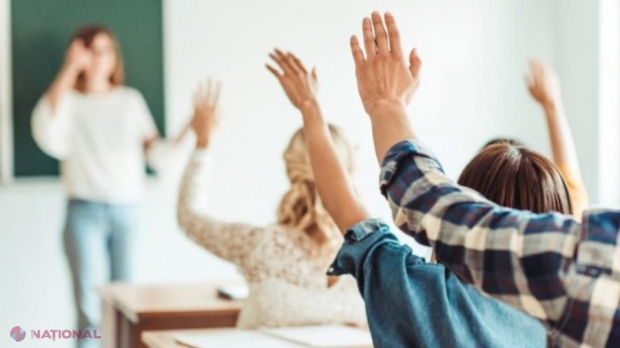 Liceenii alolingvi primesc certificate de competență în limba română. Nota 10 la BAC pentru nivelul B2, propusă în Codul Educației.