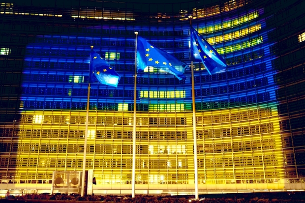 UE pregătește un ajutor militar de 20 miliarde de euro pentru Ucraina, în timp ce Trump forțează o pace rapidă cu Rusia