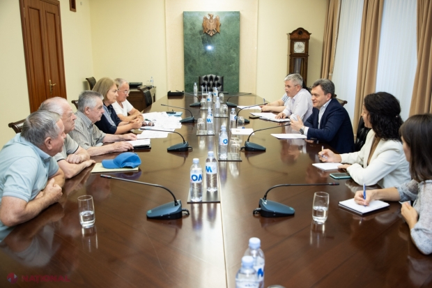 Sprijin mai consistent pentru deportați și foștii deținuți politici. Premierul Recean: „Trebuie să revedem listele celor care beneficiază de sprijin financiar și de facilități, pentru a putea interveni ca să îmbunătățim lucrurile”