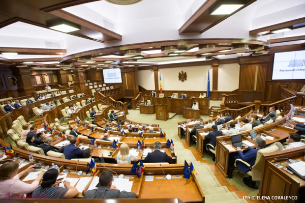 Treizeci și cinci de ani de la constituirea primului Parlament: drumul spre libertatea și democrația Republicii Moldova