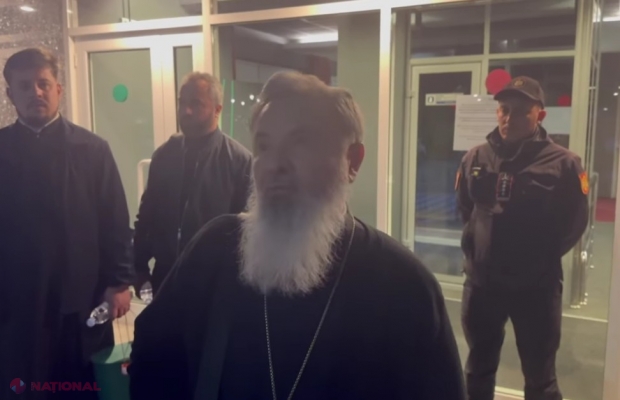 Episcopul Marchel, blocat de două ori să aducă Lumina Sfântă în Moldova, acuză obstructionări pe Aeroportul din Chișinău.