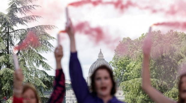 Protest inedit la Vatican: activistele cer includerea femeilor în Conclav