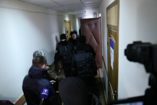 VIDEO // Încă 90 de zile de arest și ședinte SECRETE: Procuroarea Bețișor i-a înmânat rechizitoriul lui Vlad Filat abia astăzi