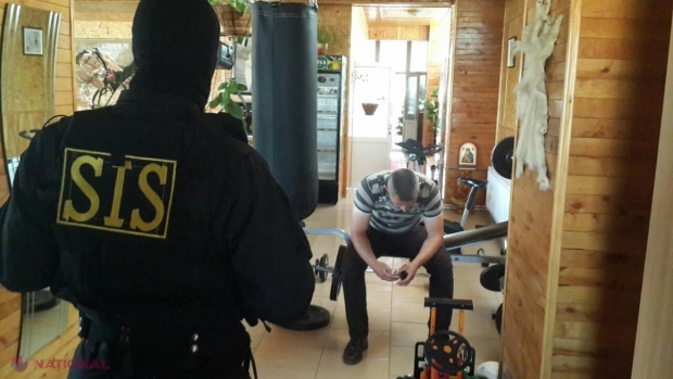PERCHEZIȚII în Chișinău. Mai mulți funcționari publici, implicați în spălare de bani și protejarea unor grupări criminale