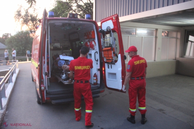 VIDEO // Cetățean al R. Moldova, implicat într-un accident rutier în România, adus la Chișinău cu un elicopter SMURD